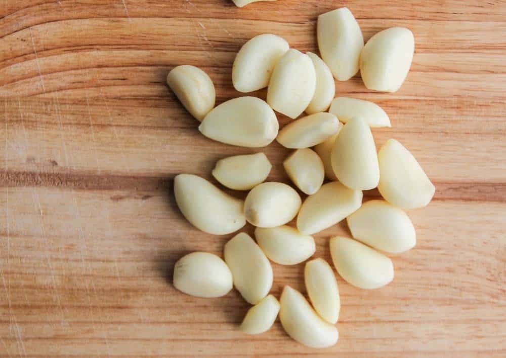 A handful of garlic.